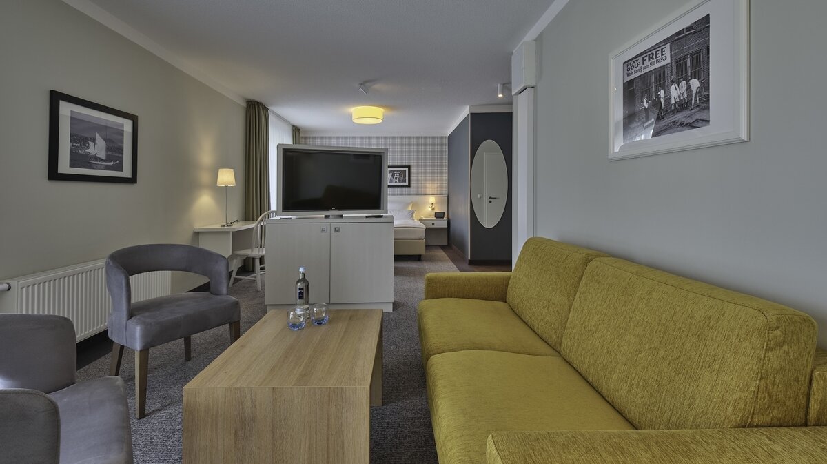 Juniorsuite Parkplatzseite